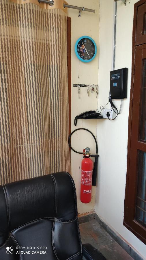 City Crown Guest House Sundarnagar Εξωτερικό φωτογραφία